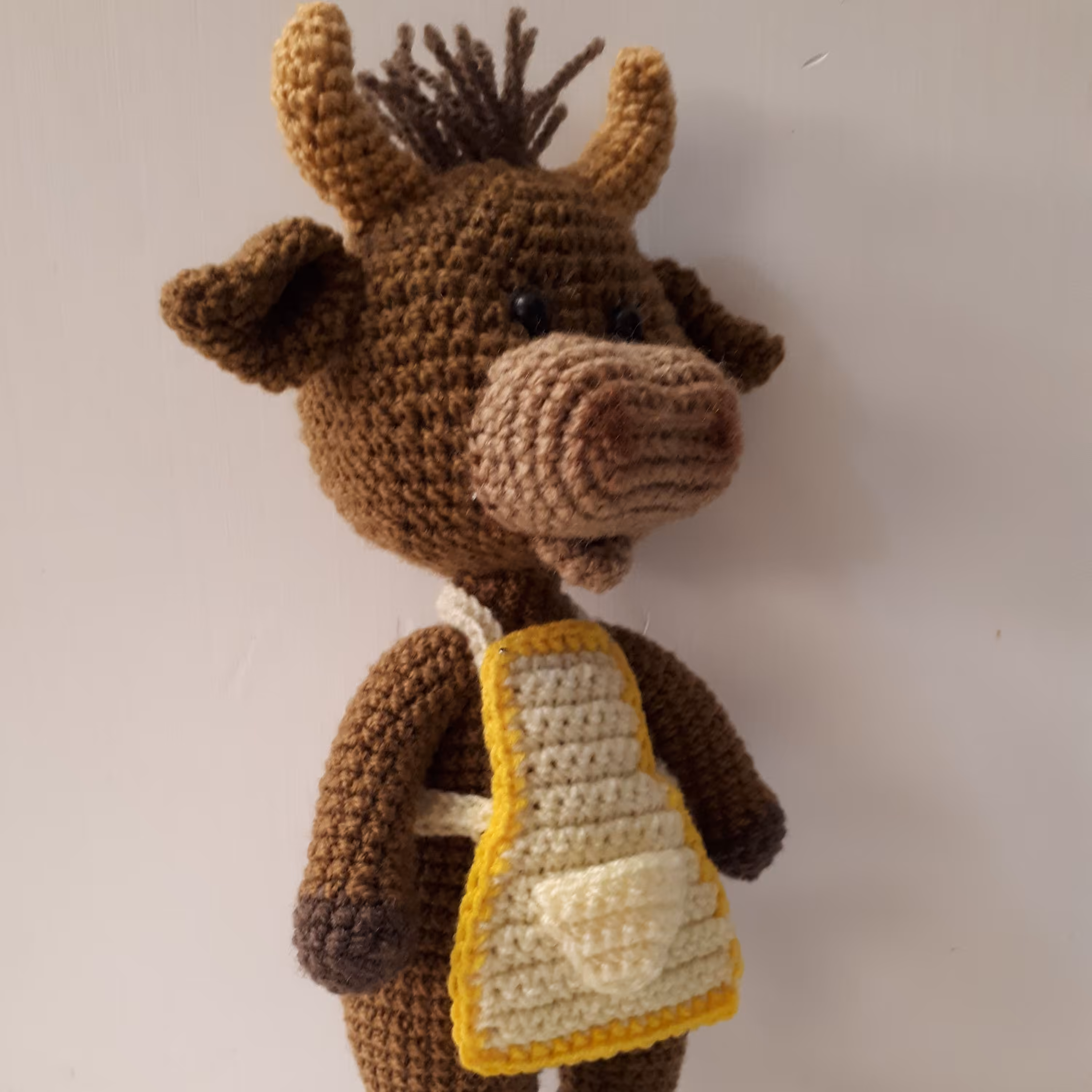 عروسک قلاب بافی گاو سر آشپز با 25 سانتی متر قد