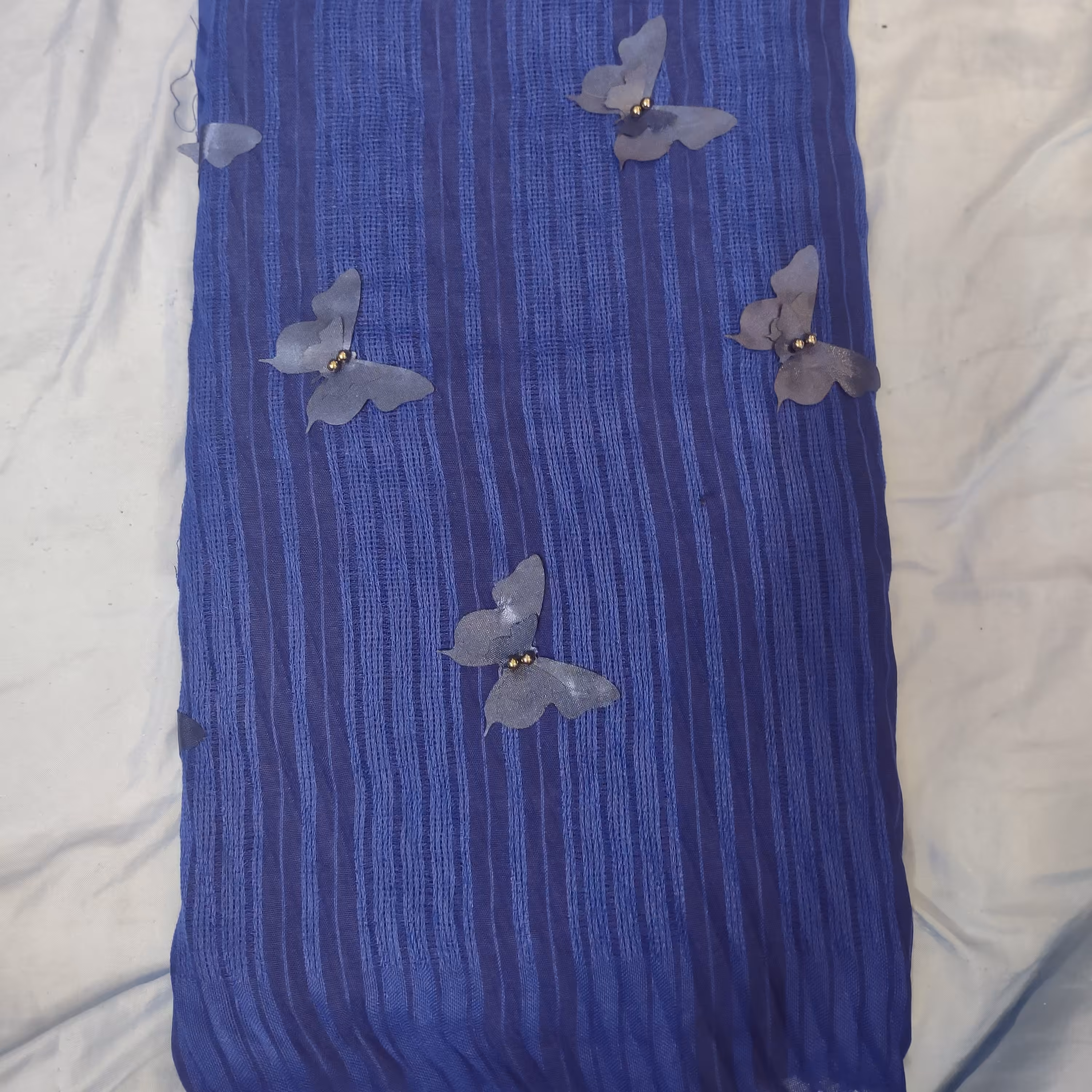 شال 🦋 پروانه ی زیبا و ژرف پروانه با مروراید کارشده 