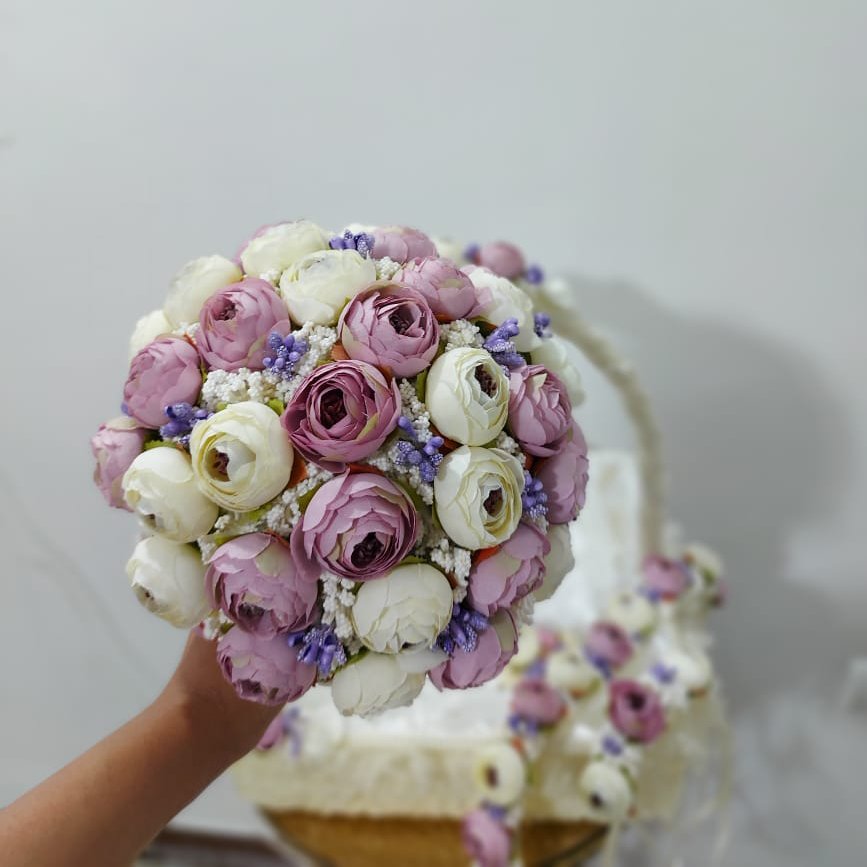 دسته گل عروس،رنگ بنفش و سفید،