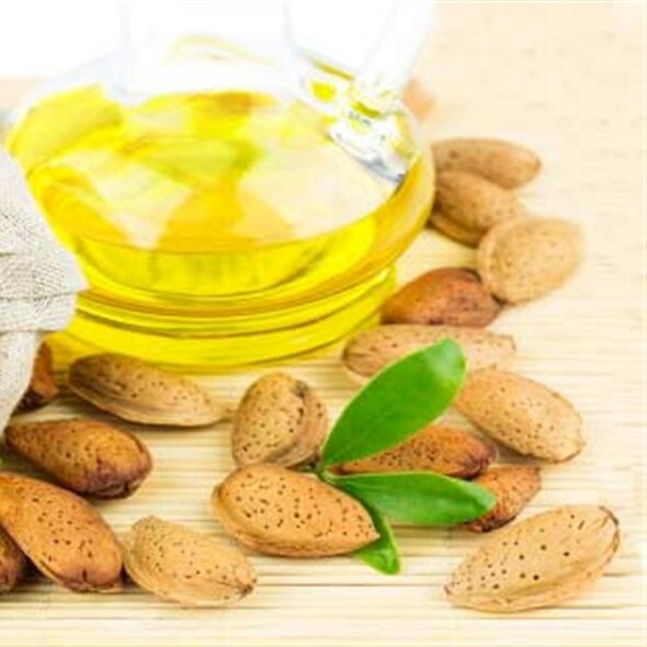 روغن بادام شیرین نیم لیتری