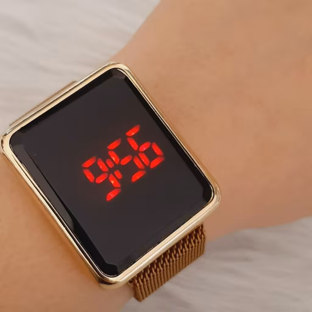 ساعت تاچ لمسی طلایی بند مگنتی ال ای دی مستطیلی