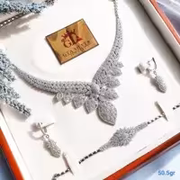 سرویس چشمگیر و فاخر جواهری نقره اصل 925 ابکاری طلا