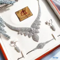 سرویس چشمگیر و فاخر جواهری نقره اصل 925 ابکاری طلا
