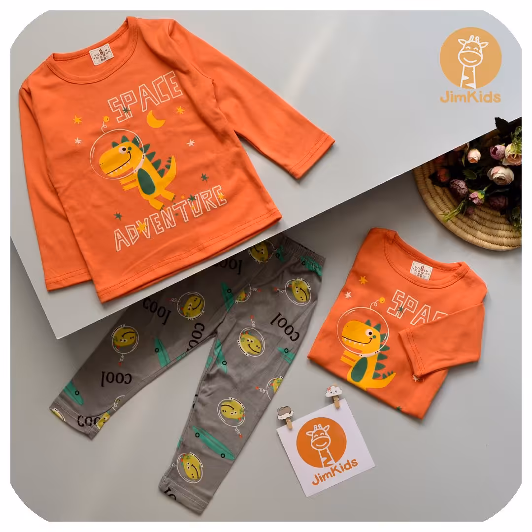 بلوز  شلوار وارداتی ست دو تیکه راحتی نرم و لطیف پسرانه سن 9 ماه تا  4 سال