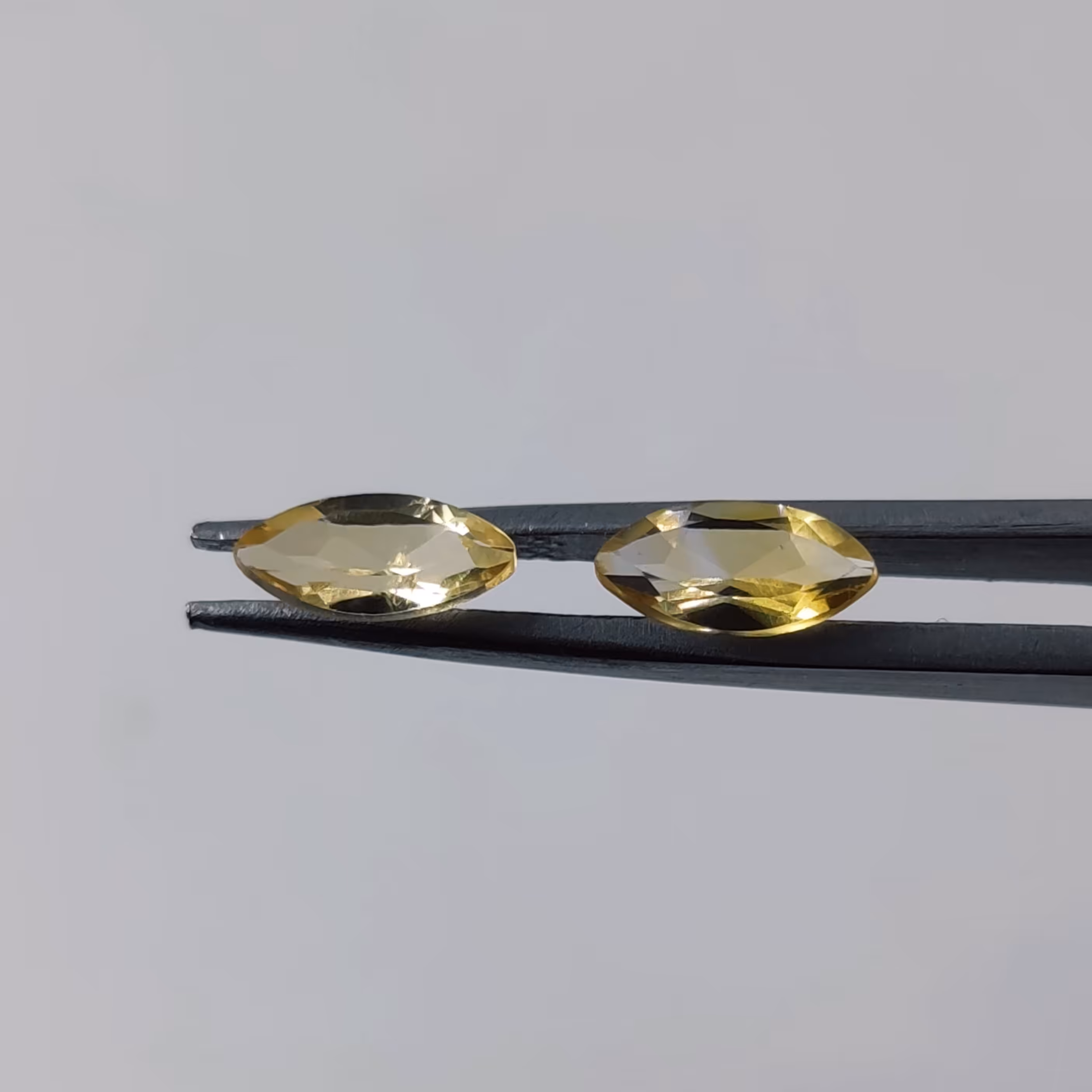 یک جفت نگین سنگ سیترین معدنی و طبیعی (تراش مارکیز)