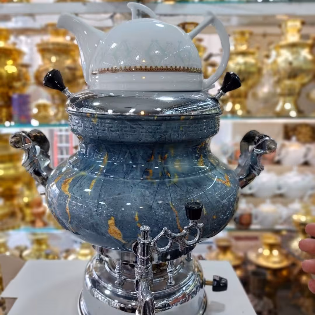 سماور سه کاره آبکاری pvd
جنس بدنه ترکیب استیل و برنج
دارای گارانتی
ظرفیت کتری 6 لیتر
ترمه کوبل دار
.ارسال رایگان