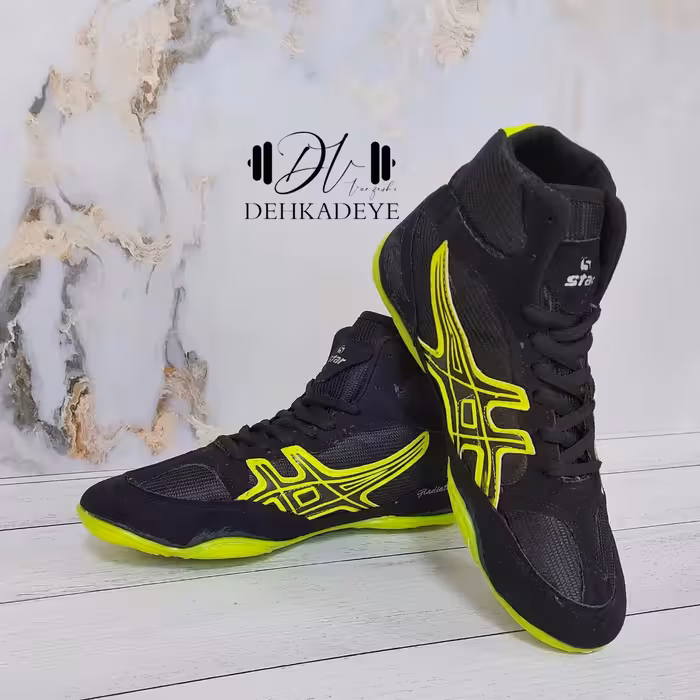 کفش کشتی مدل گلادیاتور  در دو رنگ سبز و قرمز 