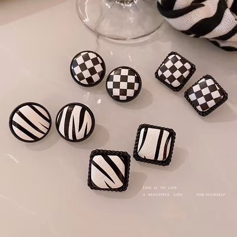 گوشواره فانتزی کد کالا 15434089 قبل از خرید موجودی چک شود