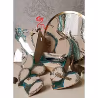 ساعت دیواری رزینی همراه با  سطل ودستمال وجا کلیدی