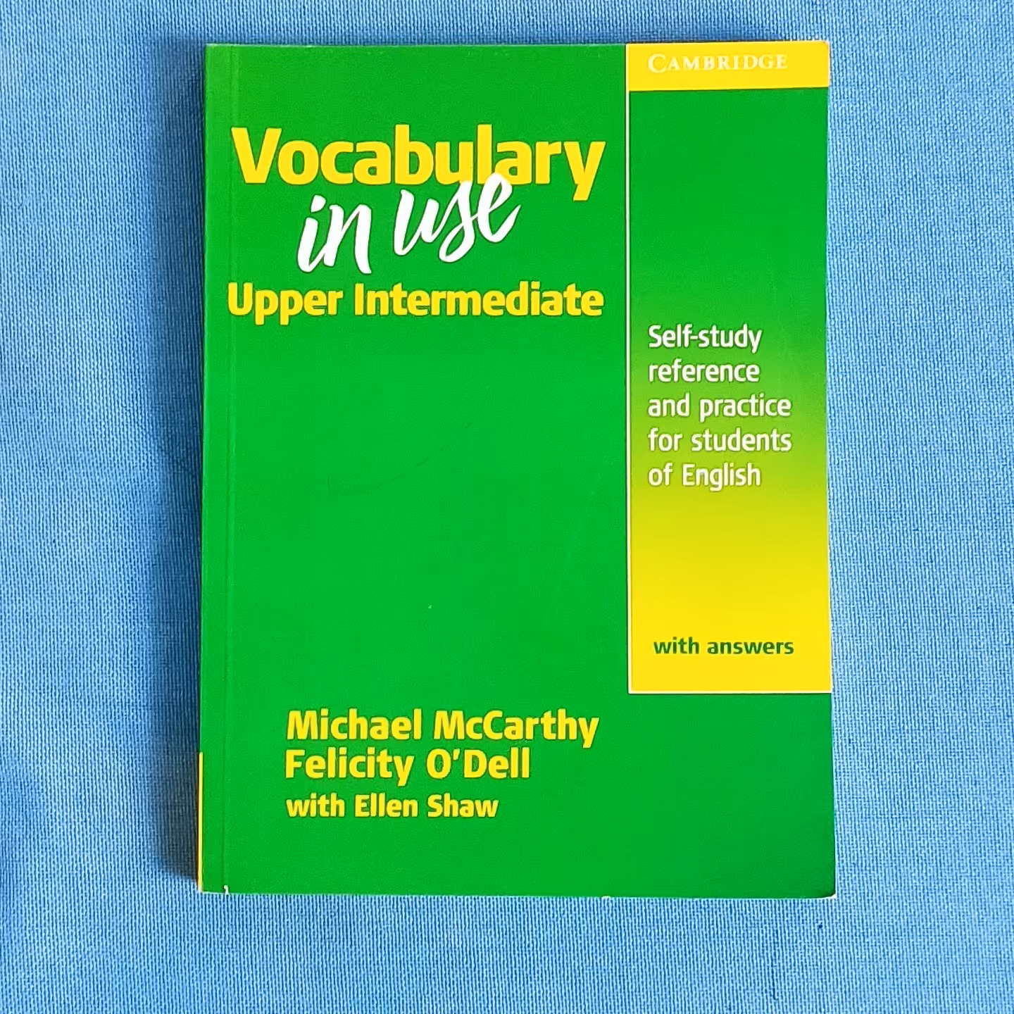 کتاب وکبیولری این یوز vocabulary in use upper intermediate