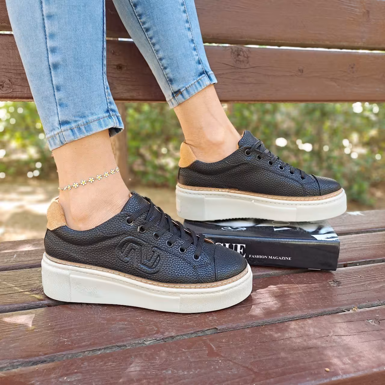 کتونی زنانه کفش زنانه کتونی مشکی کتونی بندی