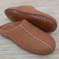 پاپوش پشت باز پشمی تولید محصولات نمدی لَمه با کیفیتی بی نظیر (مستقیم از تولیدکننده)