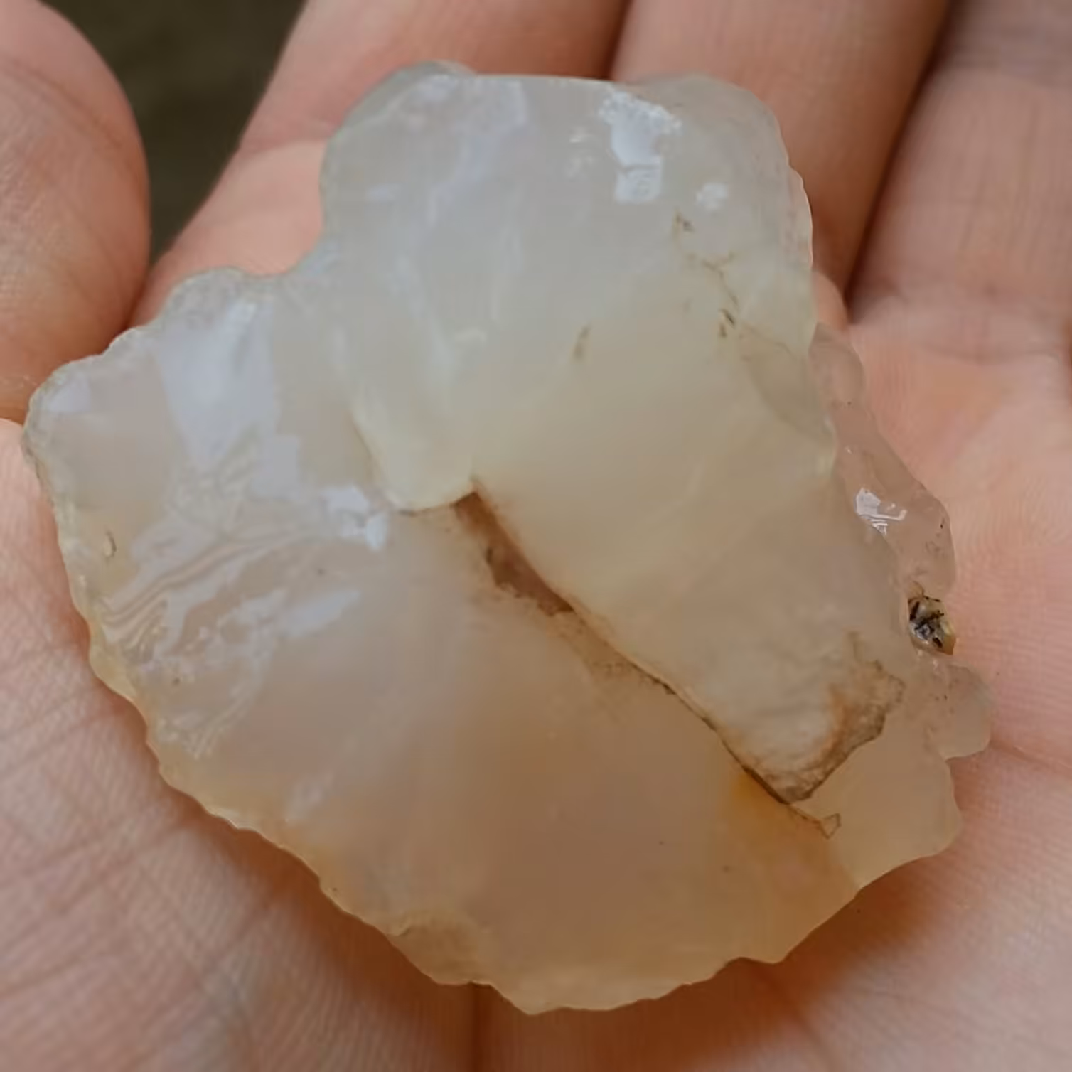 سنگ راف عقیق رنگی بسیار زیبا محشر دیدنیییی
100 درصد طبیعی
