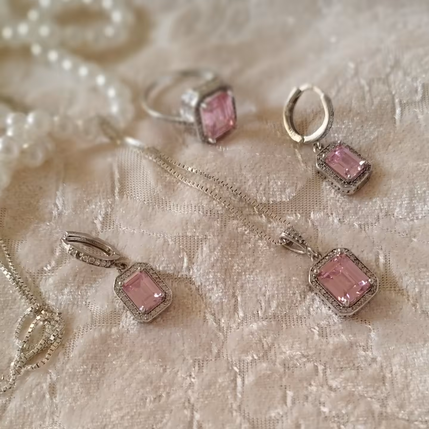 نقره جان زنانه رادیوم