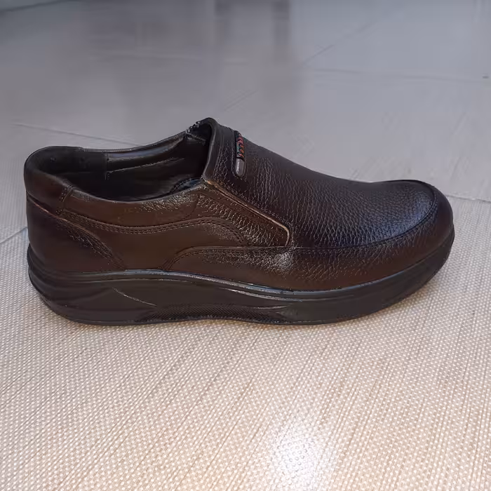 کفش طبی چرم اصل تبریز بی بند مشکی  سایز 40-44 مردانه زیره پیو تزریق مستقیم