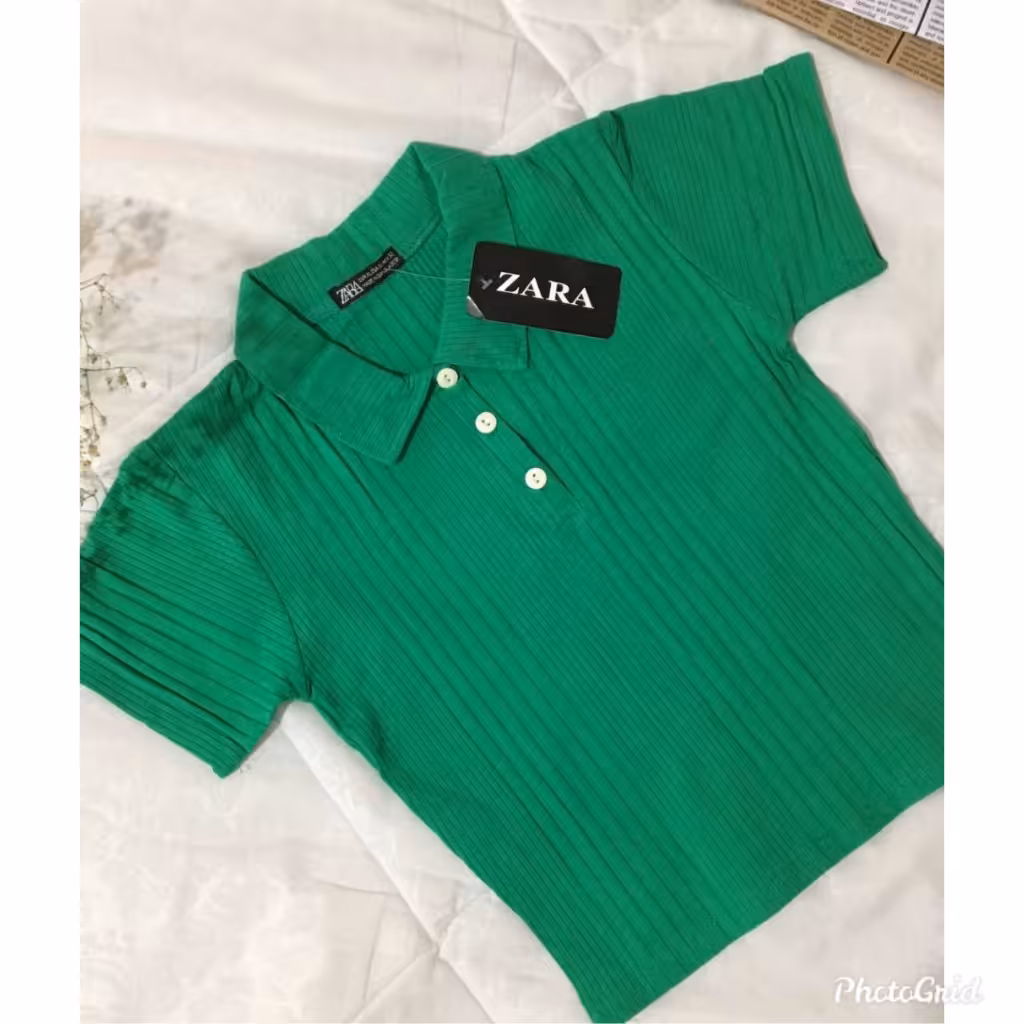 کراپ تیشرت کبریتی Zara وارداتی.یقه دار.  سایز 36، 38، 40 .جنس نخ پنبه به شدت لطیف. یه کراپ کیوت از دنیای جذاب پینترست