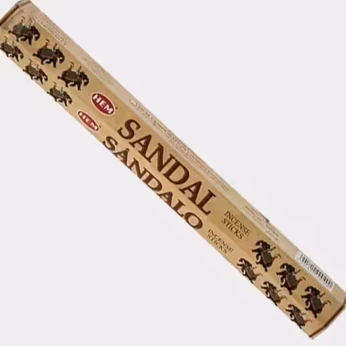 عود صندل یک بسته خوشبو .آرامش بخش .معطر 