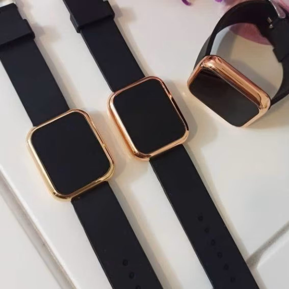 ساعت ال ای دی2