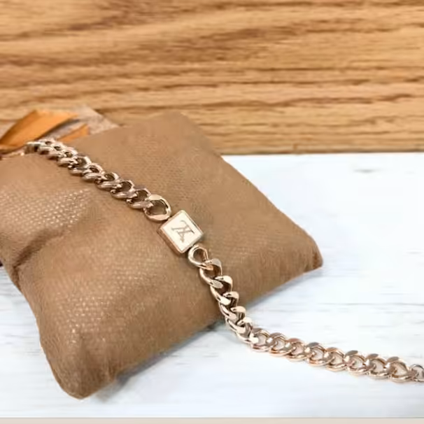 دستبند استیل طرح لویی ویتون