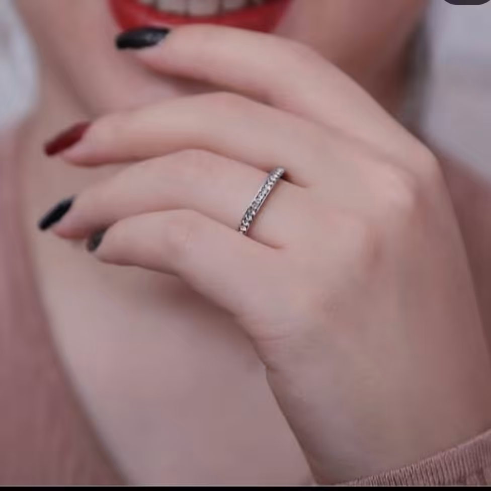 حلقه دور نگین 