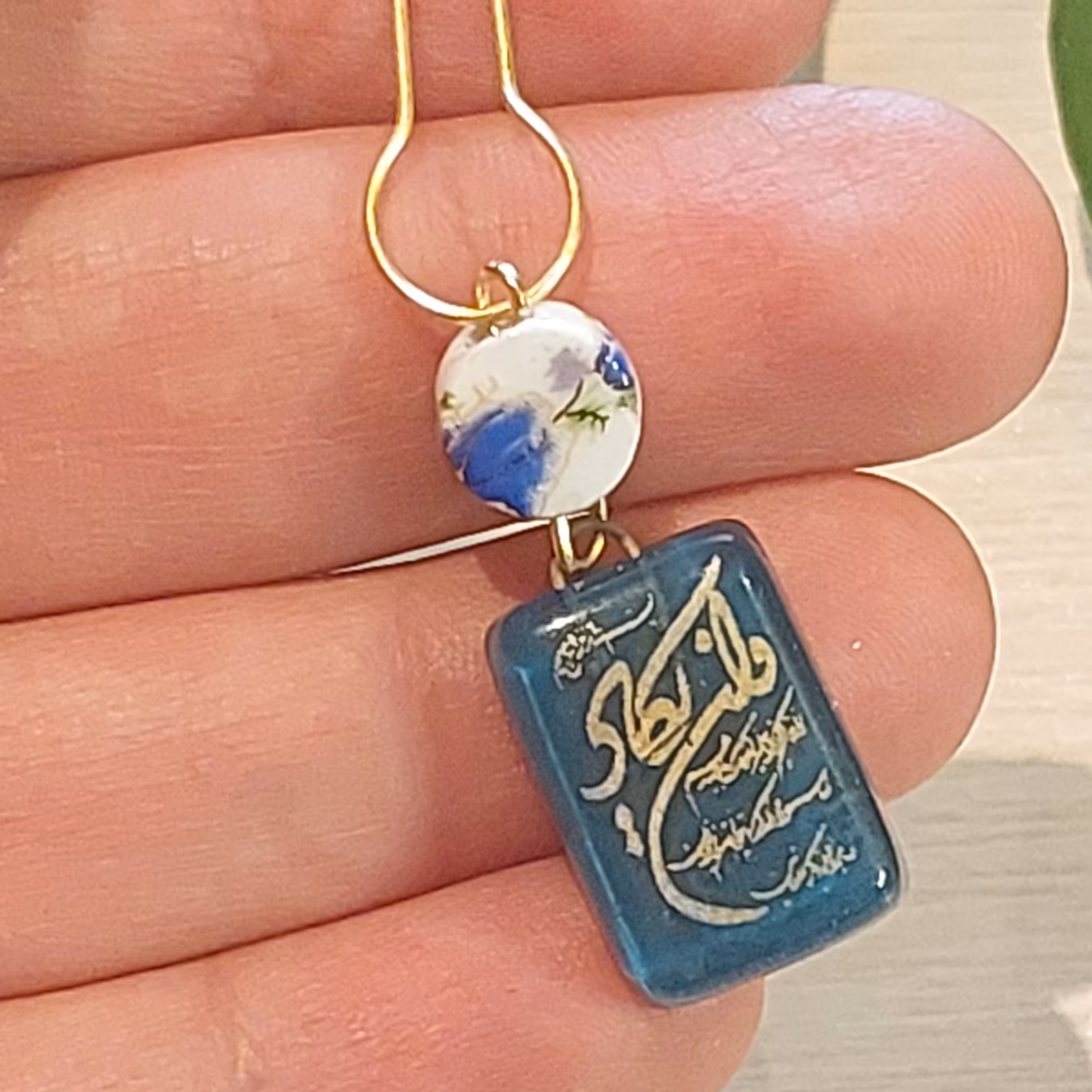 آویز نوزاد و کودک  وان یکاد آبی فیروزه ای به همراه گوی سرامیکی 