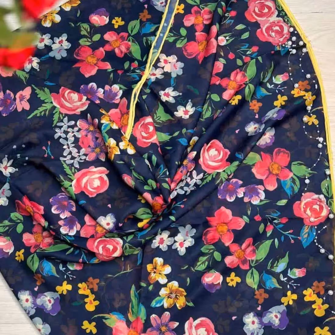روسری اطلسی