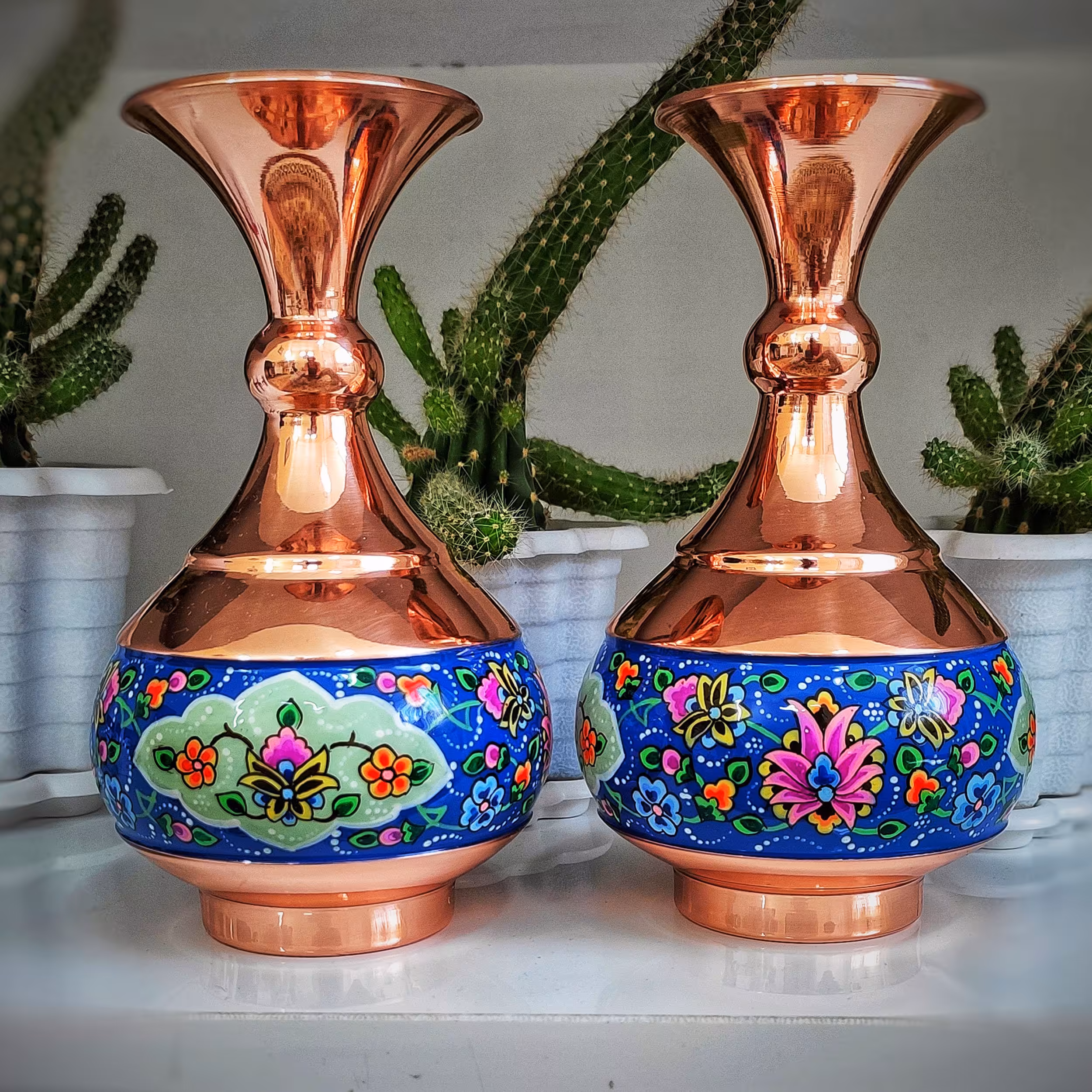 گلدان مسی مدل شلغمی طرح پرداز ارتفاع 16