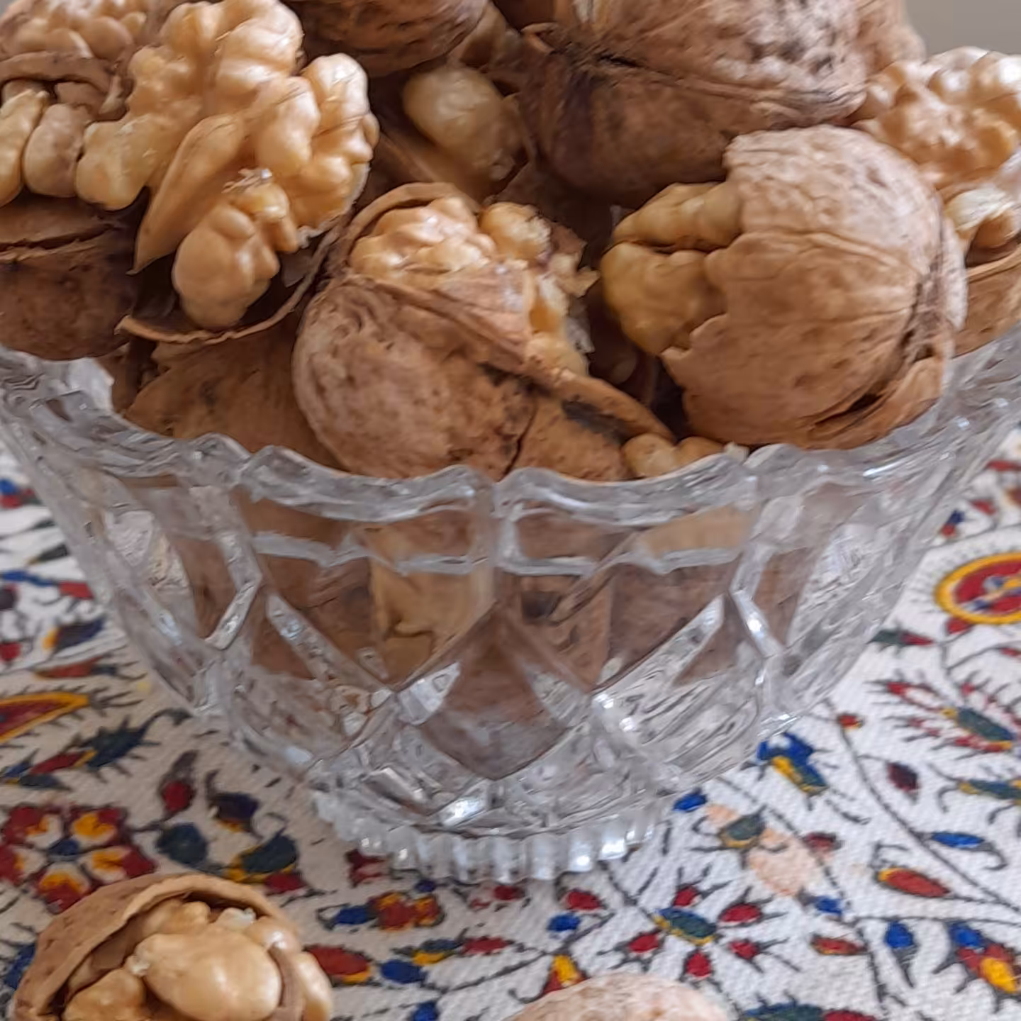 گردو سفید و خوش طعم