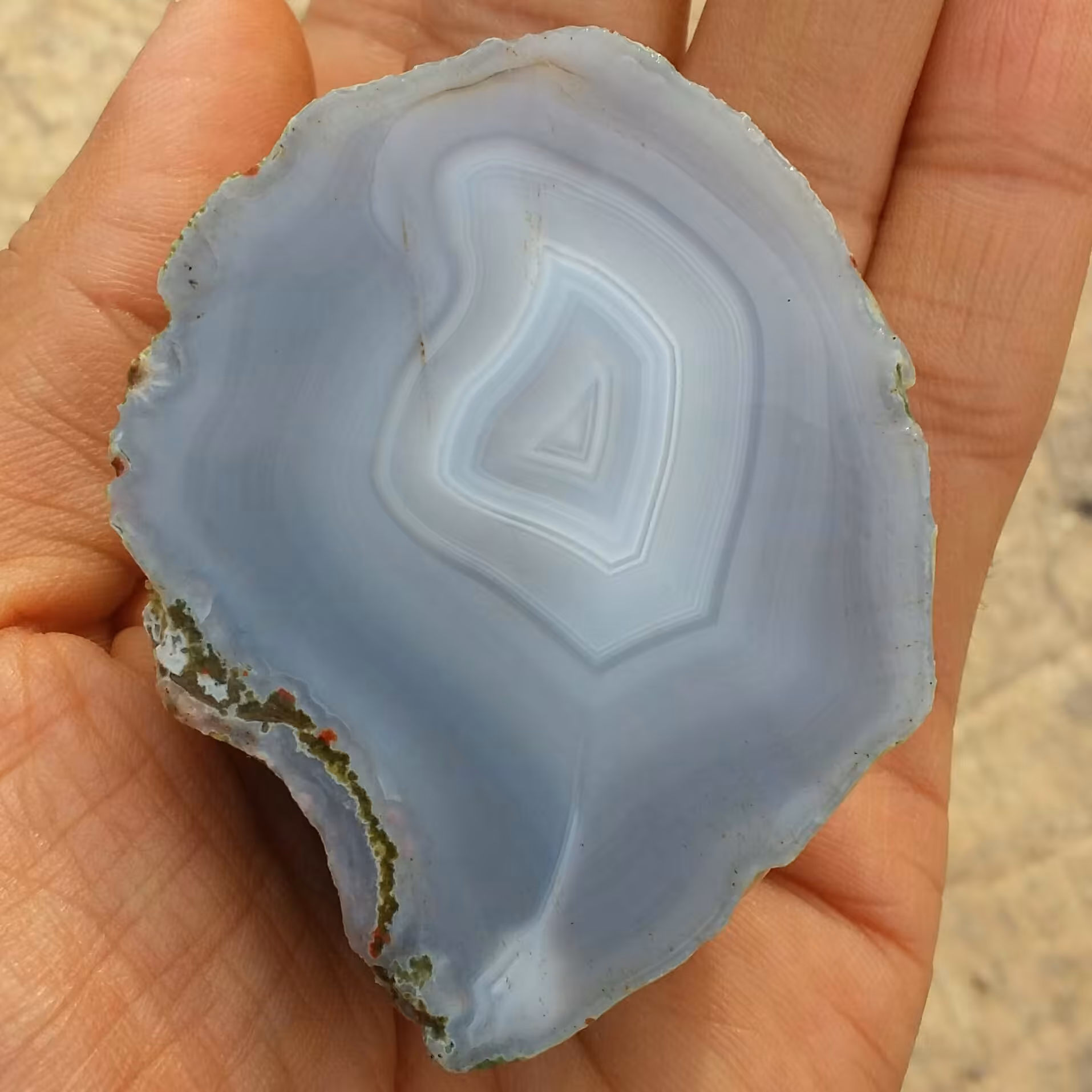 اسلایس سنگ راف عقیق سلیمانی3 بعدی باکیفیت محشر 100 در 100 طبیعی شاهکار خلقت دیدنی
با قابلیت ساخت چند نگین بینظیر
کد 7667