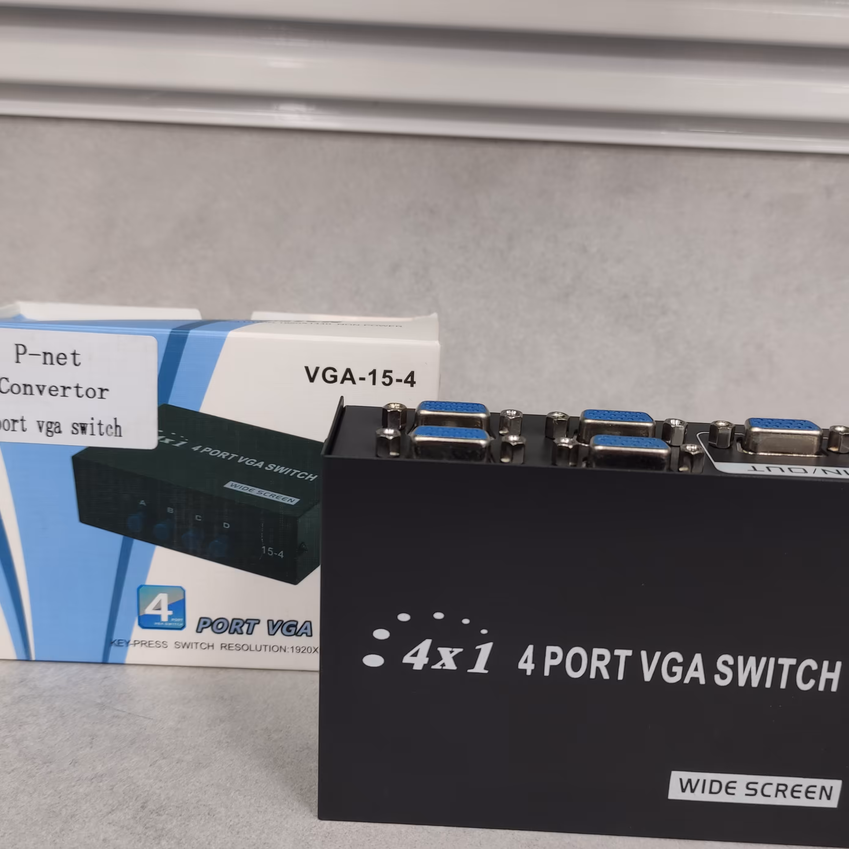 سوییچ چهار پورت مانیتور کیفیت عالی قیمت باورنکردنی