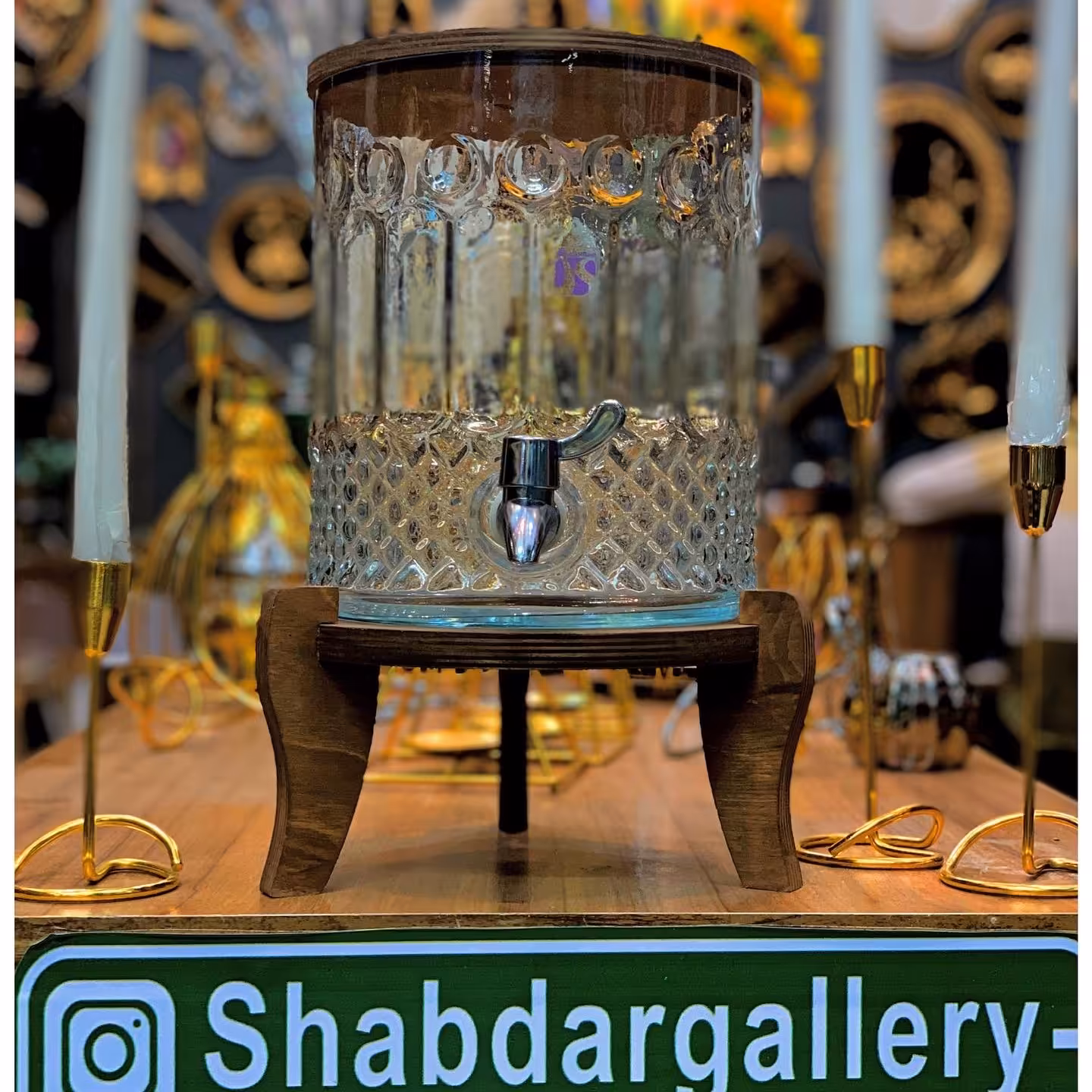 کلمن شیشه‌ای شربت خوری 5.5 لیتری با درب چوبی