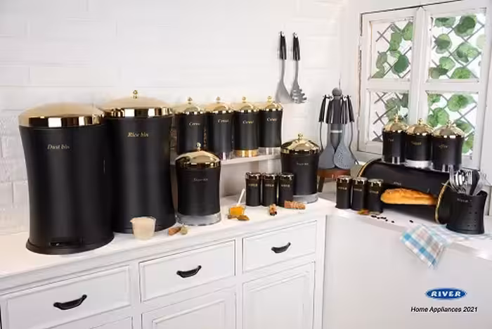 سرویس آشپزخانه 26 پارچه ریور کمر باریک گنبدي مشکی درب طلا