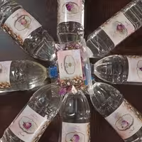 گلاب درجه 2 کاشان بدون افزودنی در بطری های 1 لیتری