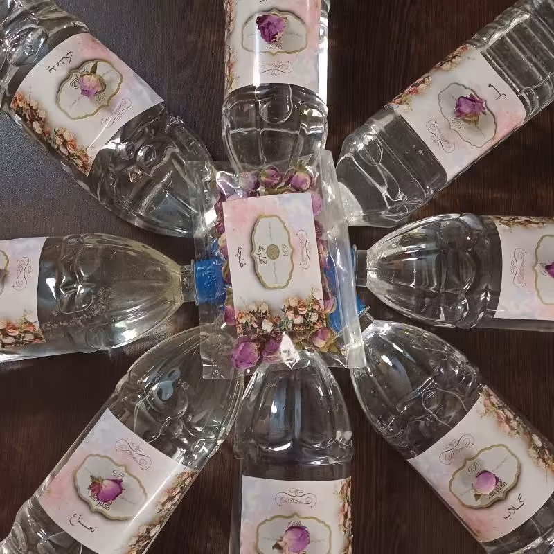 گلاب درجه 2 کاشان بدون افزودنی در بطری های 1 لیتری