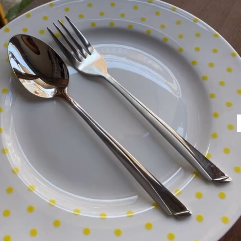 قاشق چنگال استیل یونیک 12 پارچه3 طرح دونا ناخنی ماینز. ارسال پس کرایه 