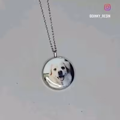 گردنبند عکس دار رزینی با مو و اکسسوری دلخواه