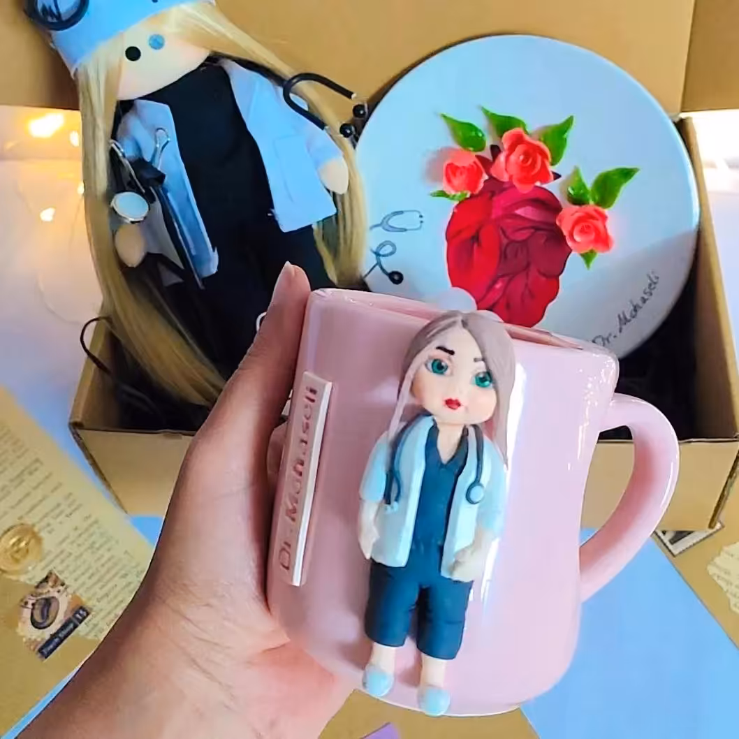 کادو روز پزشک با بسته بندی مناسب هدیه