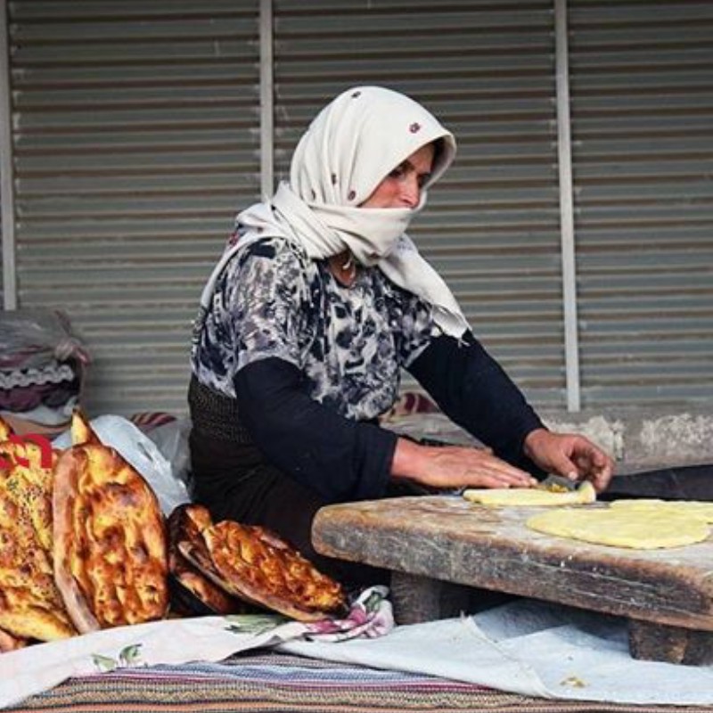 نان فطیر  لذیذ حلوایی محلی لیقوان 