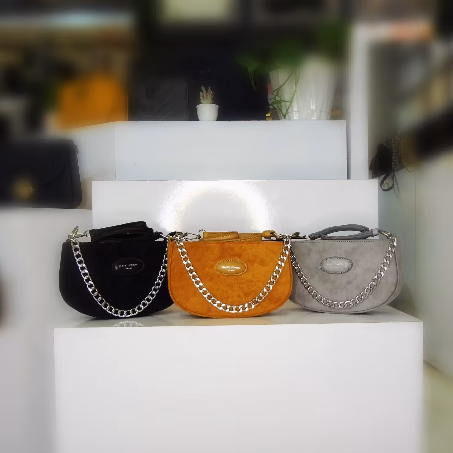 کیف  پاسپورتی سوئیت زنجیر دار