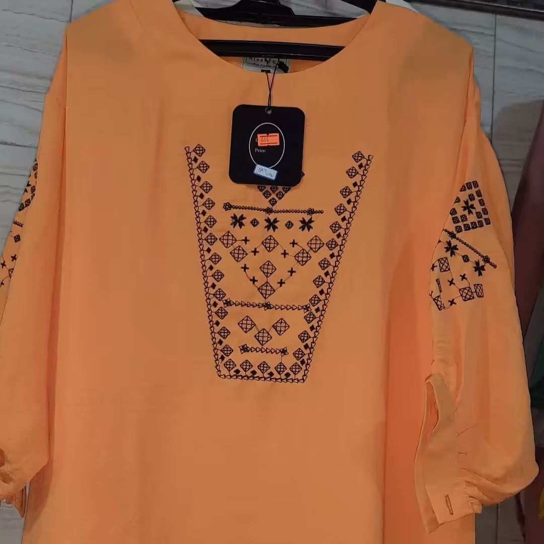 شومیز آستین بلند پفی جنس کرسپو خامه دوزی 