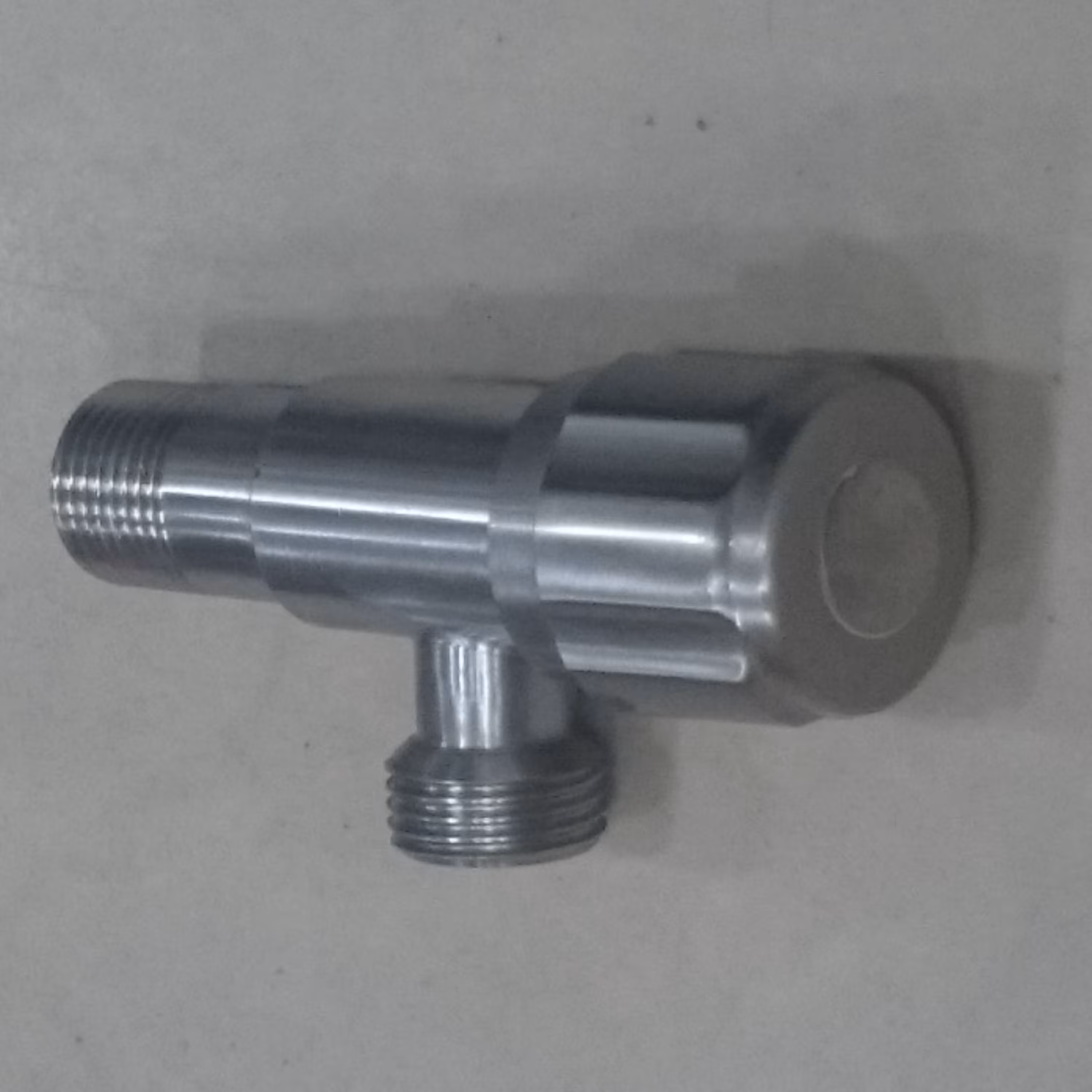 شیر توالت نیم دور