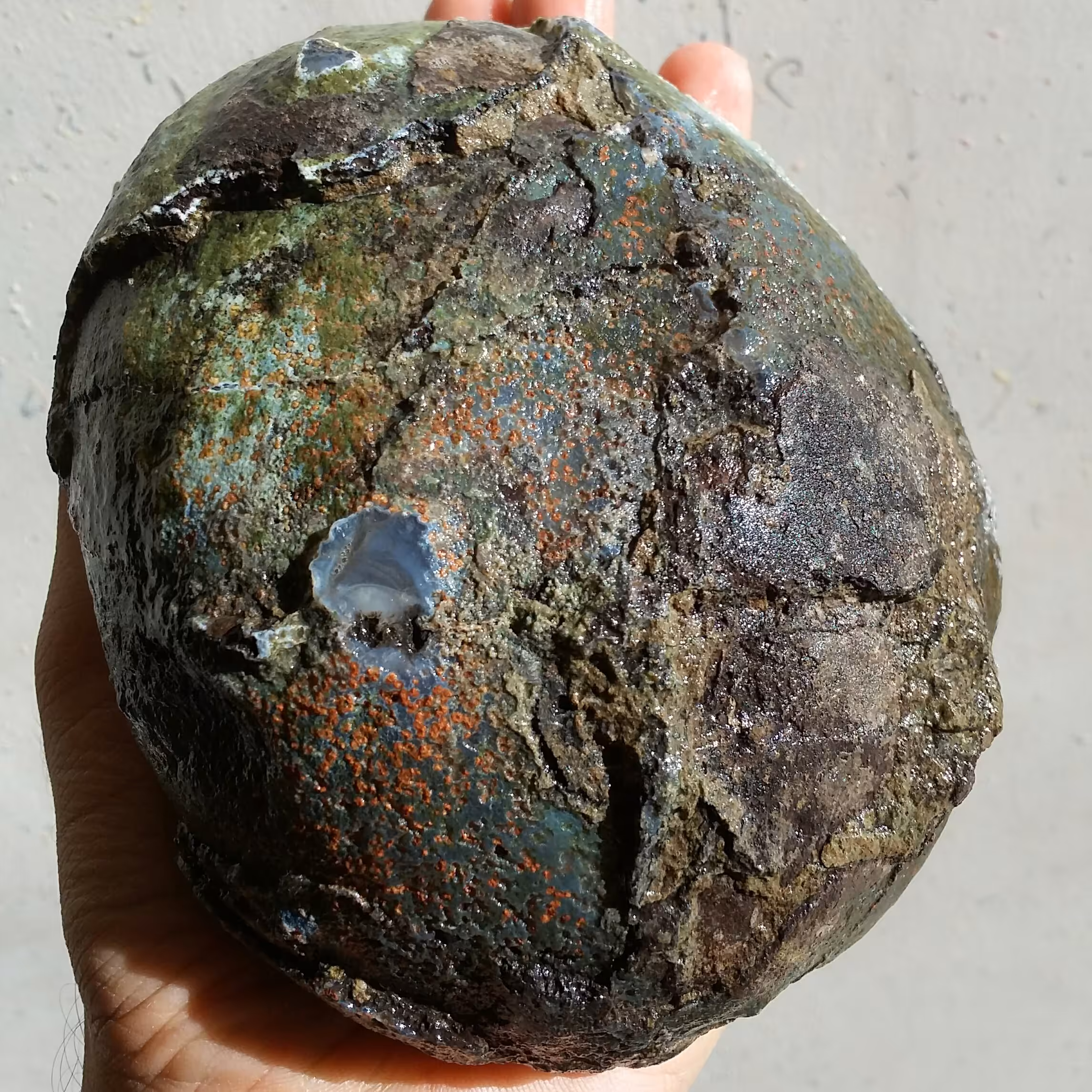 سنگ راف خام غووولپیکر عقیق توپی برش نخورده حجیم 100 در 100 طبیعی سرشار ازخواص شاهکار خلقت
با قابلیت ساخت چندین نگین زیبا