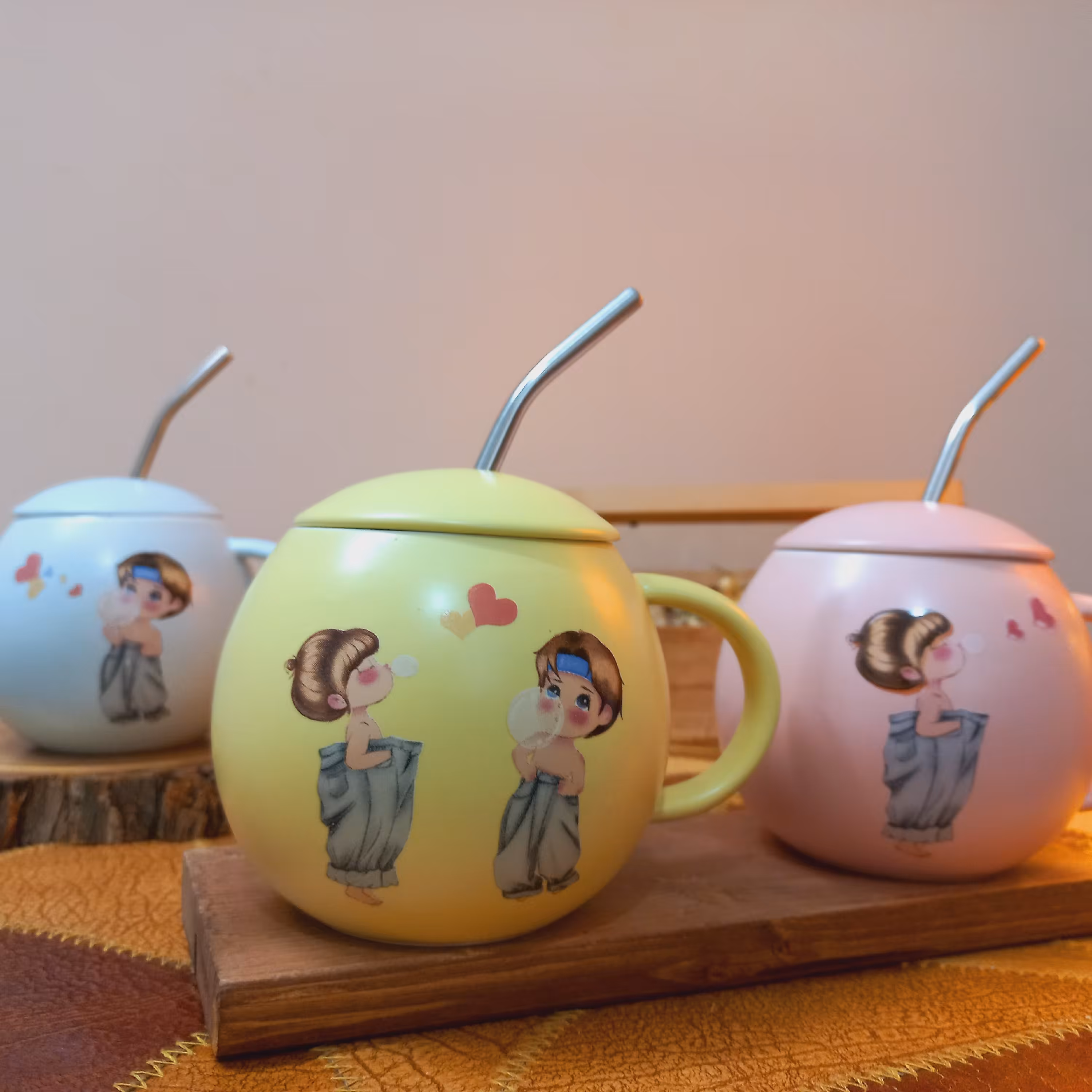 ماگ  بچه گانه - مدل تپلی دختر و پسر نی دار - جنس از سرامیک درجه یک - جنس نی از استیل- حجم 250 میل