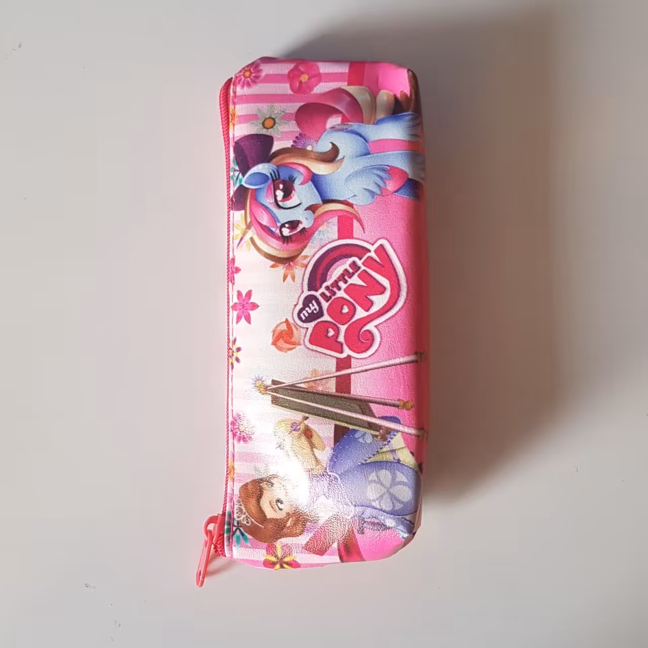 جامدادی دخترانه صورتی رنگ طرح پونی، تک زیب و بسیار سبک