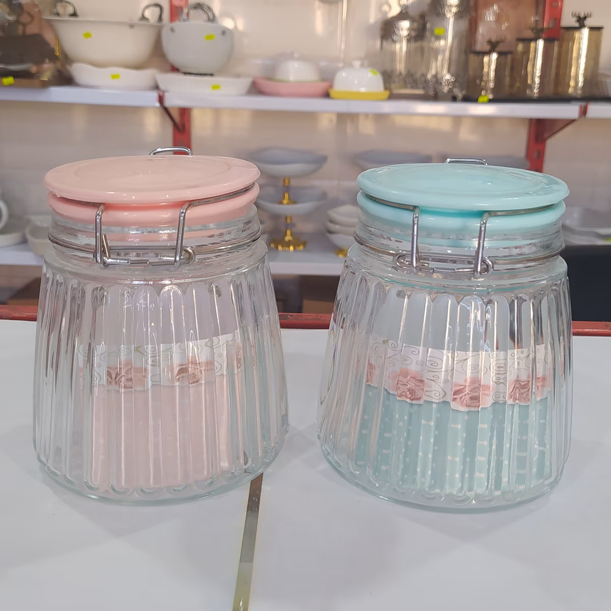 بانکه شیشه ای درب چفتی سایز متوسط 