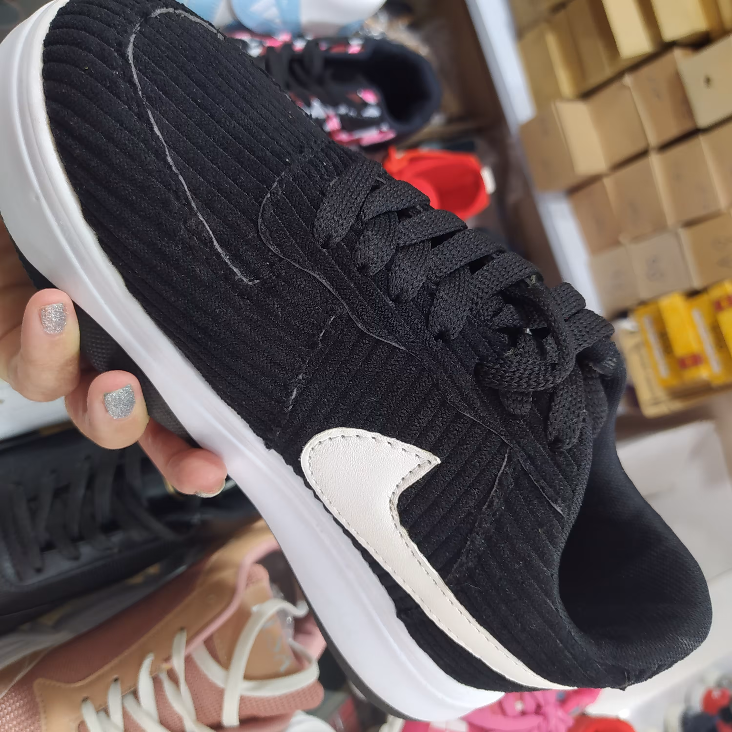 کفش کتونی مدل کبریتی سفید مشکی جنس بسیارعالی سایزبندی37/40