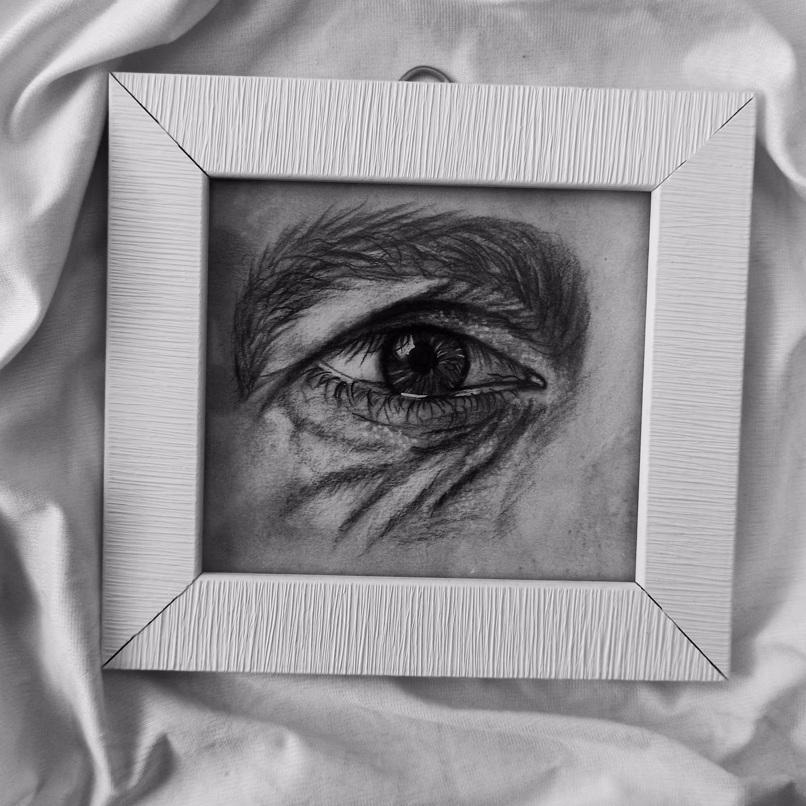 چشم و ابرو پیرمرد سیاه قلم