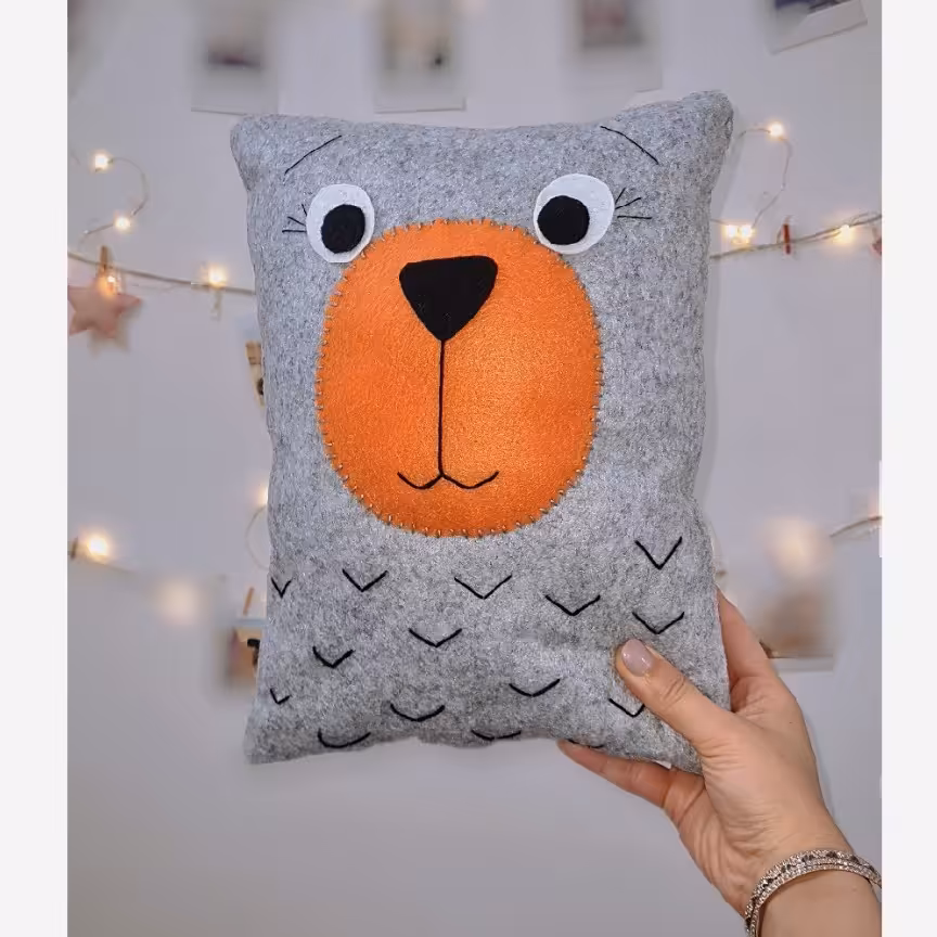 کوسن عروسکی