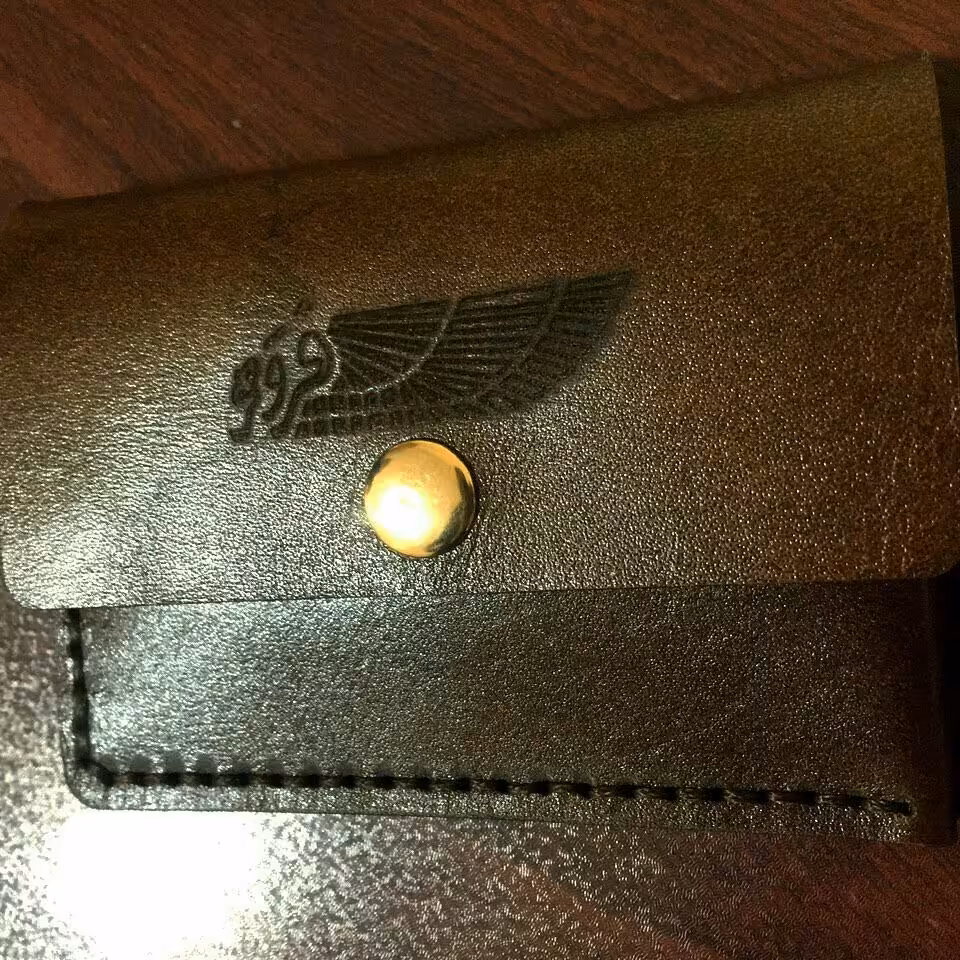 جاکارتی چرم طبیعی.قابلیت نگهداری 10کارت.مشکی.قهوه ای.عسلی