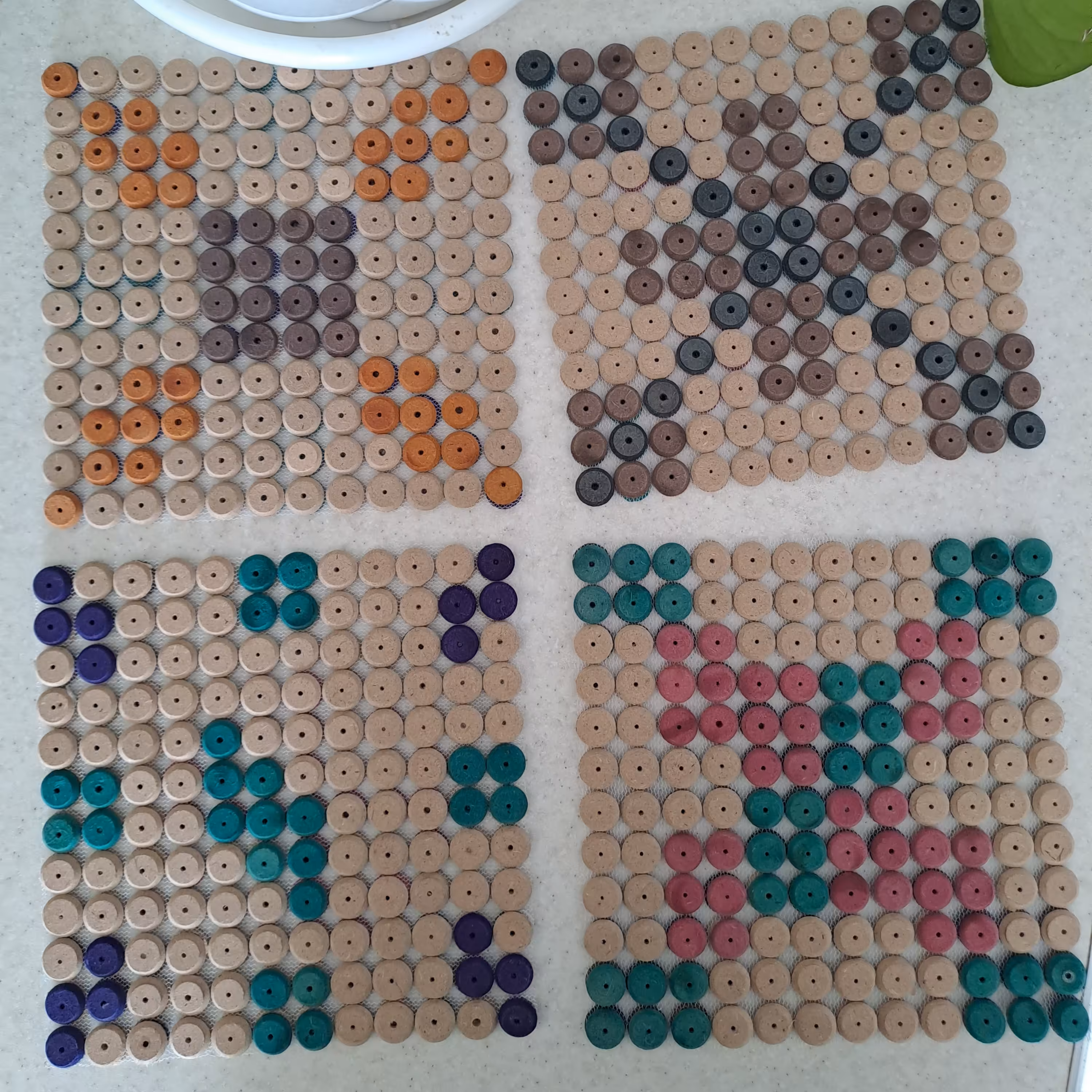 زیر دیگی چوبی رنگی 4عددی